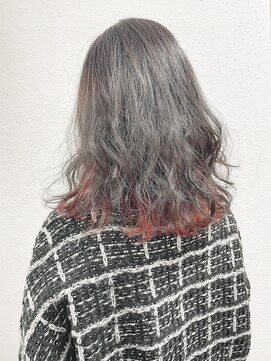 ジェナ(Jena) インナーカラー×ビビットピンク