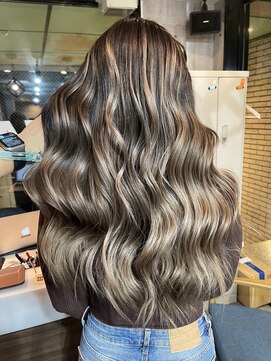 ラフ(LAFF) #黒髪#ボブルフ#ネビージュ#小顔#ワンレン