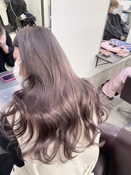 ロイオブジゼル(roi of GiseL) 極上艶ピンクラベンダー【博多天神】@halu_the_world