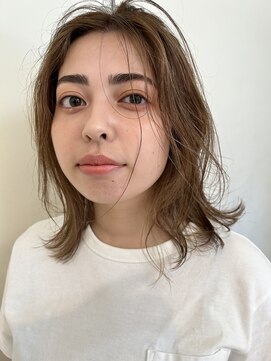 ビュートリアム 福岡(BEAUTRIUM) ナチュラルハイライトカラー/カット