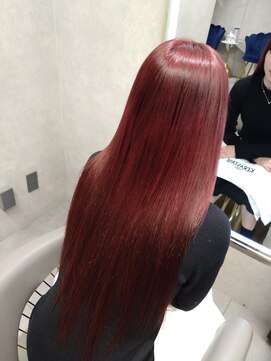 ニーナ ビューティーサロン(NINA Beauty Salon) レッド系カラー