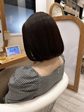 アドラーブル ココロ 新潟(adorable CoCoLo) 縮毛矯正/艶髪/髪質改善/新潟/万代/ストレート