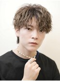 ツイストスパイラルパーマツーブロ刈り上げマッシュ