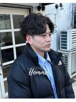 オムファミーユラグ(homme, famille raugh) フェザーパーマ