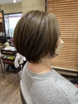 レイ ルーチェ(LEI LUCE.)&nbsp;前下がりショート×ひし形シルエット