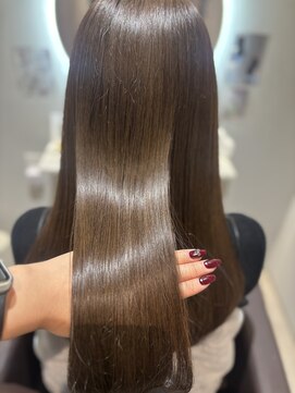 ビジョン 赤坂(vision) ツヤ感たっぷりブラウンベージュ