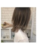 立体感あるハイライトグレージュ