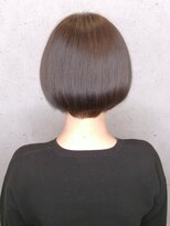 ジーナ(JINA) ●《丸み×くびれショート》で癖毛でも決まるショートに