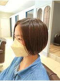 ショートボブ