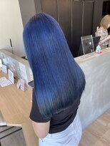 チェレ ロッソ 金剛店(Chere rosso)&nbsp;＜色落ちが激的に綺麗＞ネイビーブルー×美髪ロング