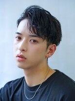 ゴールドシブヤ(GOALD SHIBUYA) かき上げ　刈り上げ　ニュアンスパーマ　センターパート