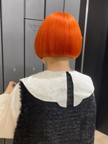 イリ 大阪(ili)&nbsp;『丸いシルエットボブ/vividオレンジ』