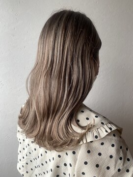 ディコ(Dico) ノンベージュとグラレイアー