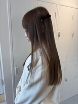 シダ(sida SAIIN)&nbsp;【高城】ぱっつんロングオリーブベージュ