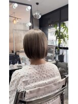 グリット ヘアープラス(grit.HAIR|+) 【grit.】ミルクティーベージュ × ボブ