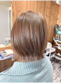 レイヤーボブ×ハイトーングレージュ
