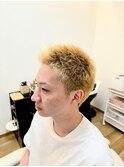 ハイトーン×無造作スパイキーベリーショート