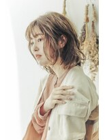 ページボーイ美容室 ランダムに動かすウェーブボブ