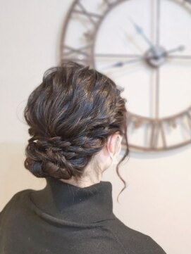 ヘアセットサロン ミント(Hair set salon MINT) ねじりアップスタイル