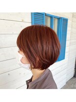 ヒマワリ(HIMAWARI)&nbsp;サーモンピンクカラーひし形丸みショートボブ