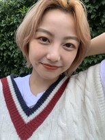 バズ(BUZZ) センター分けかきあげ風ショート