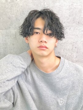 キアラ(Kchiara) 無造作ツイスパ-波巻きスパイラル-センター分け福岡天神佐野