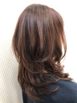 クオリス 上福岡店(QUALIS) 大人可愛い/レイヤーカット/ワンカール/くびれ/ウルフ/40代50代