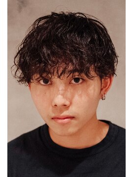 ニュイ(NUIT) メンズマッシュパーマニュアンスパーマスパイラルパーマ刈り上げ