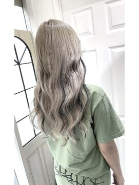 ウーロス(uros.) エクステ×ローライト