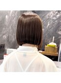 上品な艶髪・大人ボブ