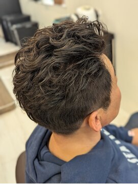 アオカマクラ(a-o Kamakura) イケオジとはうねりを生かすものなり