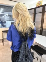 ラ キング(LA KING)&nbsp;ミディアムヘア/暗めカラー/グランマッシュ/栄