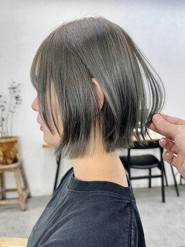 キラ 静岡(KILLA) ブリーチなしダブルカラー/オリーブ/くびれボブ/グレージュ/静岡