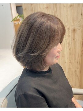 ウチコ 平尾店(u.chi.ko_si) 白髪ぼかしと大人レイヤーボブ