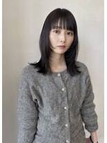 イル(ill)&nbsp;外はねボブ　顔周りのレイヤー　切りっぱなしボブ　大須