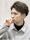 ツーブロ刈り上げ爽やかビジカジフェザーパーマ