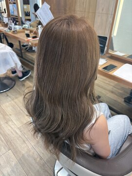 ローグ(Logue) 韓国風ミルクティカラーレイヤーカット