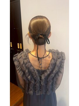 トイロ(toiro) レイヤーカットミルクティーベージュブリーチなしダブルカラー