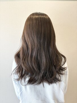 リヴナ(Livna) ブリーチなしで叶うグレージュカラー◎