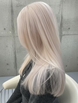 プネル 渋谷(PUNEL) 原宿　ホワイトベージュ　顔まわりレイヤー　ケアブリーチ2回
