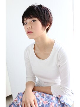 リプレイ(replay) モードな香りが漂うタイトショート