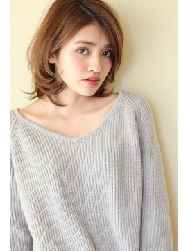 レウナ 外苑前(Reuna) 大人女子・ノームコアｘ大人ミディスタイル