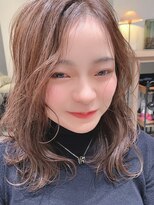 ウニコ(unico.)&nbsp;【unico.】色気ウェーブ・顔周りニュアンス・透明感カラー