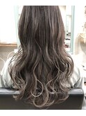 グレージュ波巻きスタイル♪