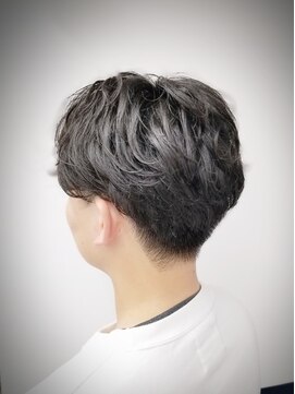 リバティシェアバーバー 銀座(LIBERTY SHARE BARBER) 【センター分けの方必見】カルマパーマスタイル