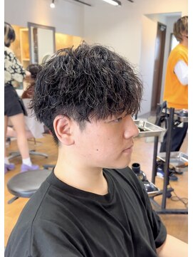 グート ヘアーメイク(gut HAIR MAKE) メンズ 攻めすぎないツイストスパイラルパーマ