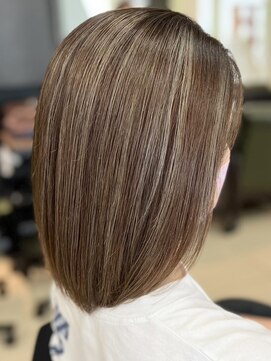 ヘアークリアー 春日部 大人可愛い透明感抜群シルバーベージュハイライト/30代40代50代