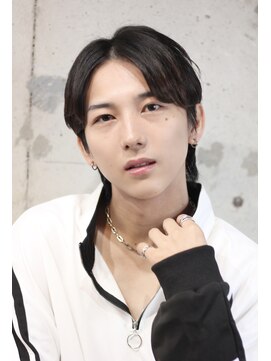 ライフトーキョー(Life tokyo) 韓国ヘアセンターパートモテ髪