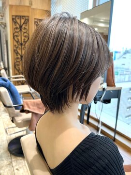 アフロート ルヴア(AFLOAT RUVUA) 【岩田莉奈】//40代50代◎大人ナチュラルレイヤーショートボブ