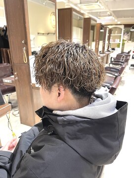 トリ 六甲道店(TORi) ブリーチパーマ(六反)